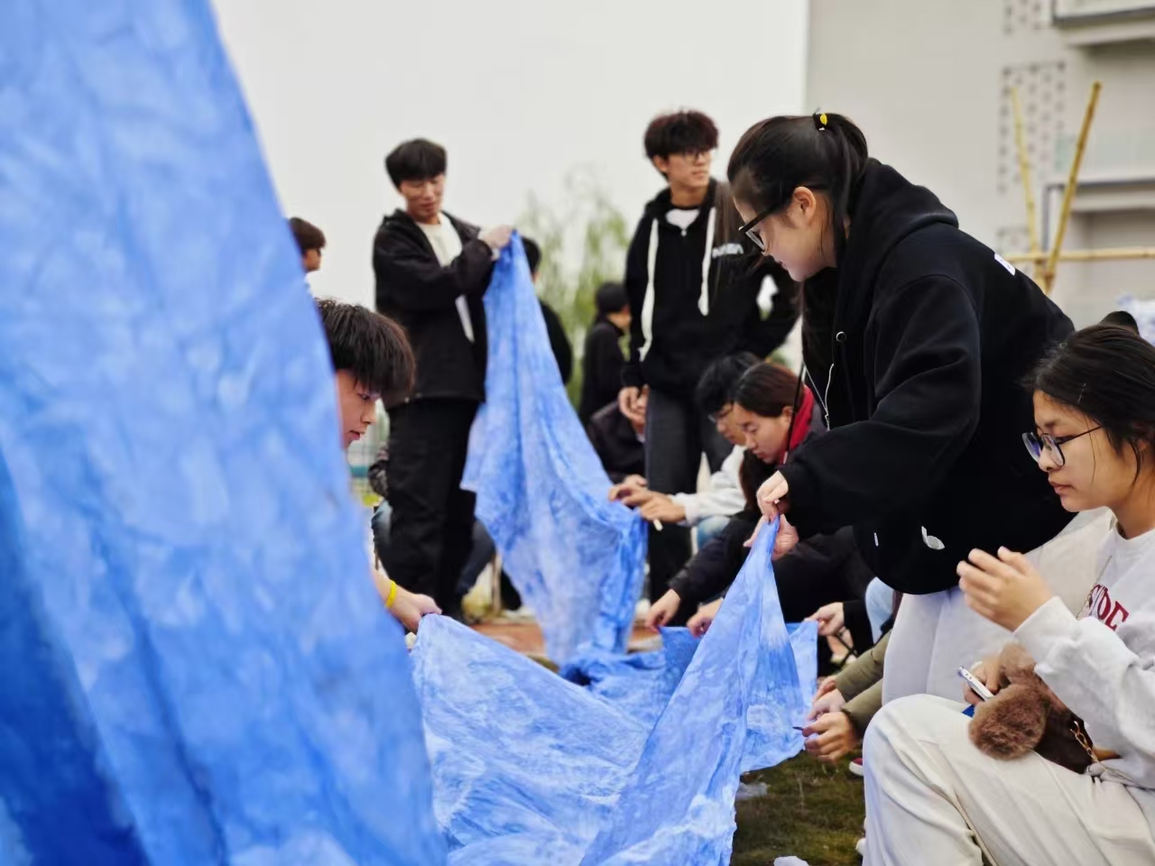 百人扎染尽享山野美学